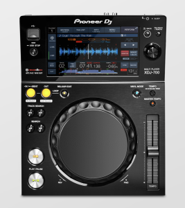XDJ-700 – Multi Player Compacto Profissional com Tela Touch de 7" e rekordbox